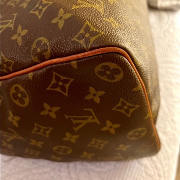 COPY - Authentic Louis Vuitton Speedy 40 - Picture 6 of 9